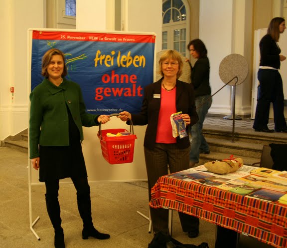 Gewalt kommt nicht in die T�te